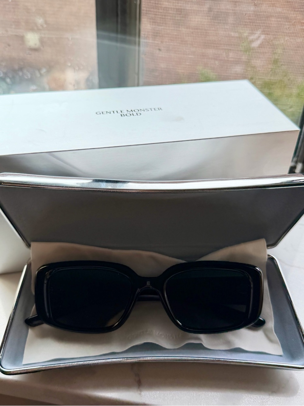 GENTLE MONSTER Glossy Black Rectangle Sunglasses